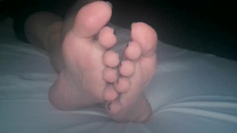 Viv West online show from 11-05-25, 03:39