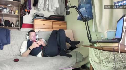 Virg Lszl online show from 12-31-24, 08:02