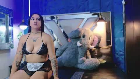 Snapshot of temptationdual chatting on 12-14-25, 07:51 temptationdual online show from 12-14-25, 07:51