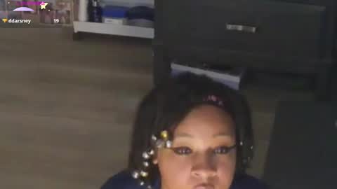 Gaia online show from 10-11-25, 04:22