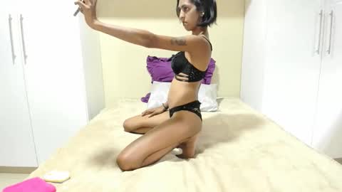 Snapshot of temptressqeen chatting on 03-12-25, 12:47 temptressqeen online show from 03-12-25, 12:47