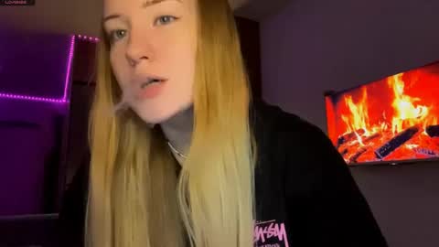 Snapshot of teneshaalthiser chatting on 04-11-26, 06:01 Hello My name is Ida I will be very glad to see you 3 online show from 04-11-26, 06:01