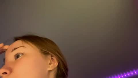 Snapshot of teneshaalthiser chatting on 04-12-26, 06:13 Hello My name is Ida I will be very glad to see you 3 online show from 04-12-26, 06:13