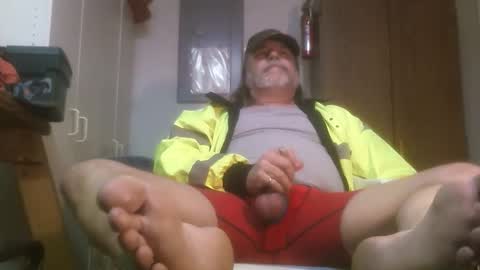 Snapshot of tennredneck chatting on 02-25-25, 06:14 Tennredneck online show from 02-25-25, 06:14