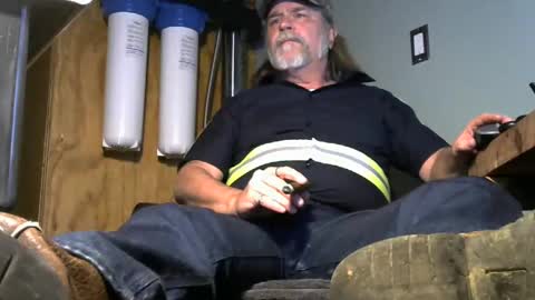 Snapshot of tennredneck chatting on 03-04-25, 02:06 Tennredneck online show from 03-04-25, 02:06