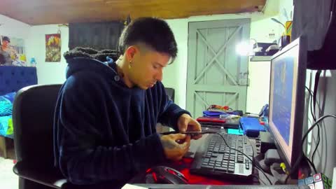 teoyes_ online show from 11-08-25, 12:00