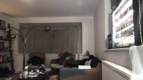 Snapshot of terence00000007 chatting on 11-19-25, 01:49 Terence online show from 11-19-25, 01:49