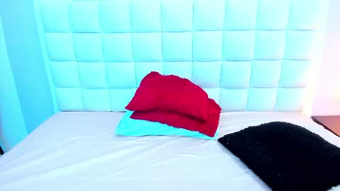 Teresa online show from 12-17-24, 01:16