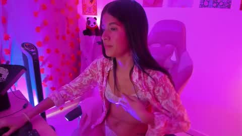 Snapshot of terrablack21 chatting on 11-03-25, 03:02 Terra online show from 11-03-25, 03:02