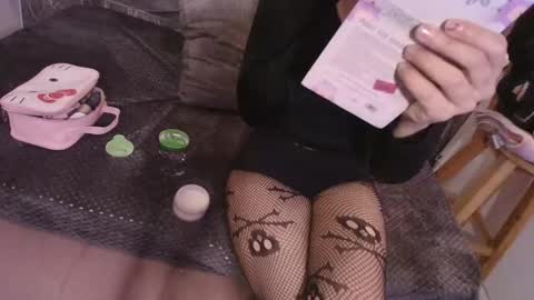 Terra Elowen online show from 12-16-25, 11:15