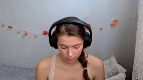 Anny Simpson online show from 10-16-25, 06:03