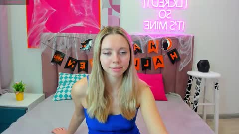 Tessa 3 online show from 10-23-25, 01:05