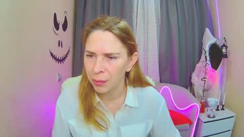 Snapshot of tessadaybreak chatting on 11-03-25, 07:20 tessadaybreak online show from 11-03-25, 07:20