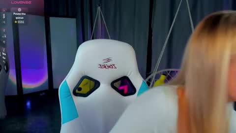 Snapshot of tessahamilton chatting on 02-02-26, 12:37 TessaHamilton online show from 02-02-26, 12:37