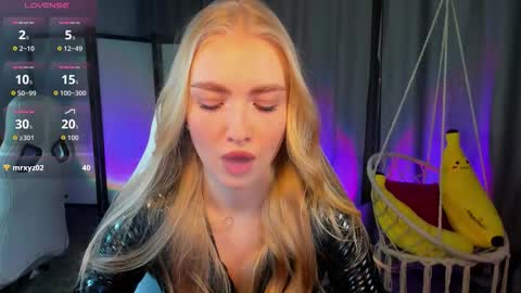 Snapshot of tessahamilton chatting on 02-08-26, 08:07 TessaHamilton online show from 02-08-26, 08:07