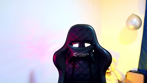 Tessy online show from 11-06-25, 03:13