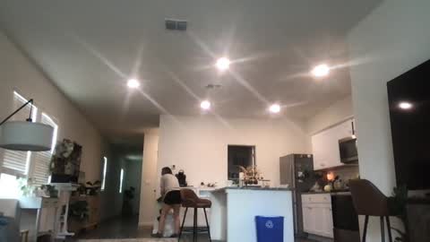 Snapshot of texas_blonde chatting on 03-10-26, 08:03 Daphne Summers online show from 03-10-26, 08:03