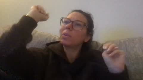 Snapshot of texas_blonde chatting on 03-28-26, 10:09 Daphne Summers online show from 03-28-26, 10:09