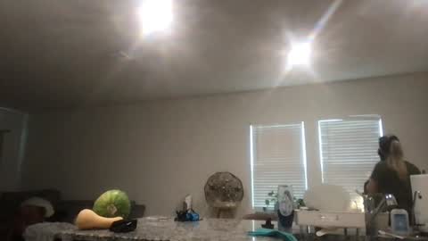 Snapshot of texas_blonde chatting on 04-15-26, 07:58 Daphne Summers online show from 04-15-26, 07:58