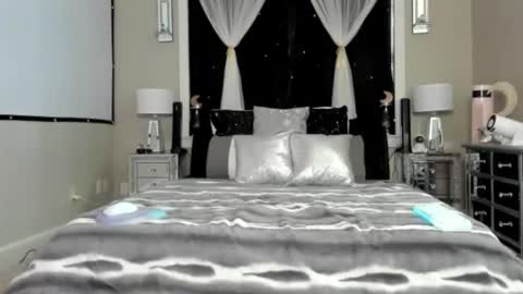 Snapshot of texaspeach69 chatting on 12-01-25, 05:29 peachy online show from 12-01-25, 05:29