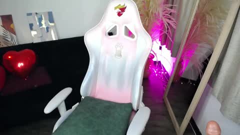 teylo_80as online show from 04-15-26, 12:23