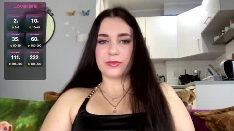 Snapshot of teylor_l chatting on 12-11-24, 01:06 Teylor online show from 12-11-24, 01:06