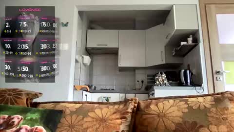 Snapshot of teylor_l chatting on 12-04-25, 01:09 Teylor online show from 12-04-25, 01:09