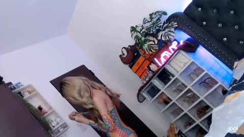 Itsme tgirlAdele online show from 03-06-25, 03:46