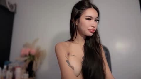 Snapshot of tgirl_luna69 chatting on 03-01-26, 01:40 Luna online show from 03-01-26, 01:40