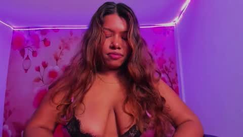 Andreina online show from 10-11-25, 05:17