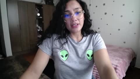 Snapshot of thaliacooper chatting on 02-24-26, 04:49 online show from 02-24-26, 04:49