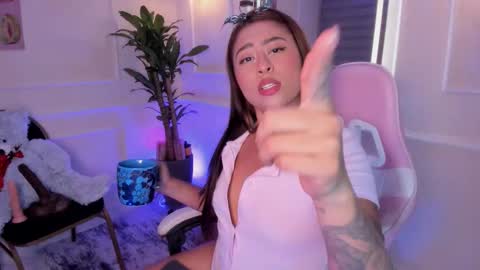 Snapshot of thamaragen_ chatting on 02-21-26, 10:44 tamara gen online show from 02-21-26, 10:44