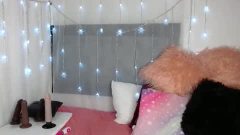 Thamara online show from 11-27-25, 02:46