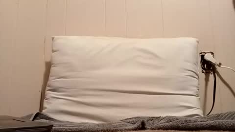 Snapshot of thatb1 chatting on 10-31-25, 08:37 thatb1 online show from 10-31-25, 08:37