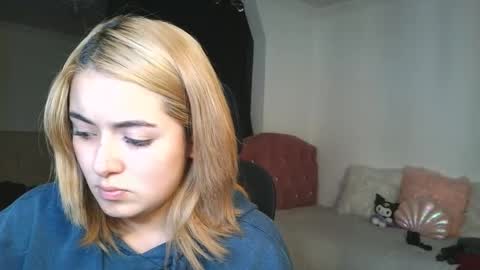 Snapshot of thatgirl2003 chatting on 10-26-25, 06:58 online show from 10-26-25, 06:58