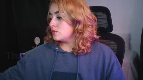 Snapshot of thatgirl2003 chatting on 11-05-25, 03:06 online show from 11-05-25, 03:06