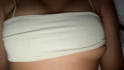 Snapshot of thatgirlmelanie chatting on 10-08-25, 05:05 Melanie online show from 10-08-25, 05:05