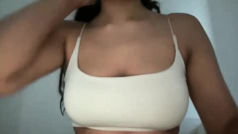 Snapshot of thatgirlmelanie chatting on 10-08-25, 05:10 Melanie online show from 10-08-25, 05:10