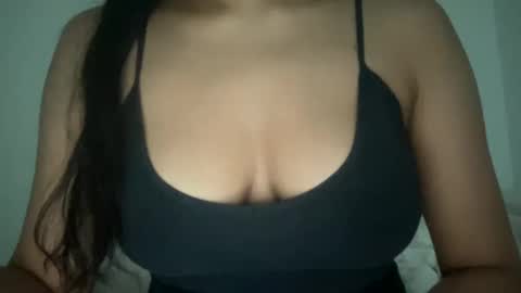 Snapshot of thatgirlmelanie chatting on 10-13-25, 07:36 Melanie online show from 10-13-25, 07:36