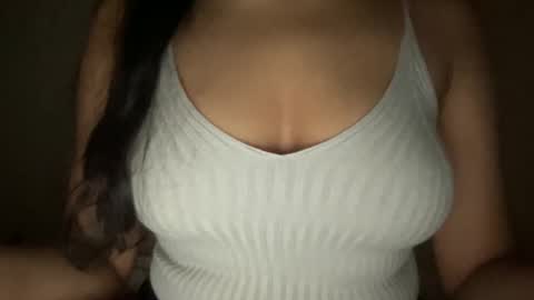 Snapshot of thatgirlmelanie chatting on 10-21-25, 01:17 Melanie online show from 10-21-25, 01:17