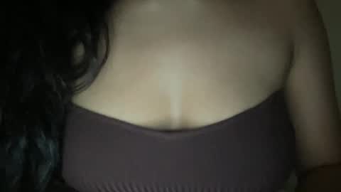 Snapshot of thatgirlmelanie chatting on 10-24-25, 04:09 Melanie online show from 10-24-25, 04:09