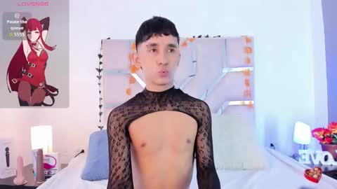 Thayler  online show from 11-03-25, 12:39