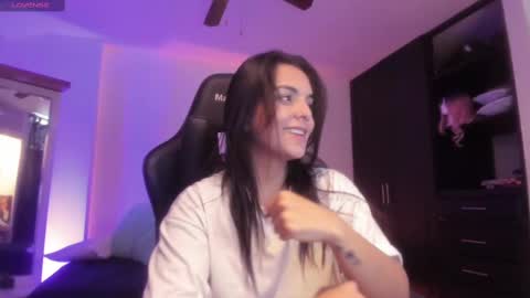 Snapshot of thays_mawakye01 chatting on 03-04-25, 03:37 Paola online show from 03-04-25, 03:37