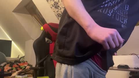 Snapshot of the420duderino chatting on 11-14-25, 04:00 the420duderino online show from 11-14-25, 04:00