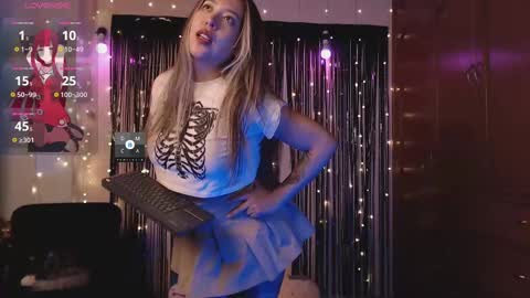 Giovanna online show from 10-16-25, 01:17