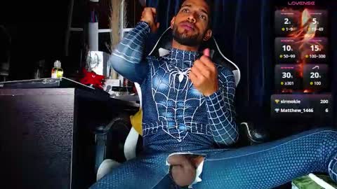 Snapshot of the_dog_lian chatting on 02-08-26, 02:04 the dog lian online show from 02-08-26, 02:04