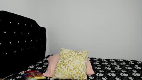 Snapshot of the_fantasy_ chatting on 10-29-25, 12:24 the_fantasy_ online show from 10-29-25, 12:24