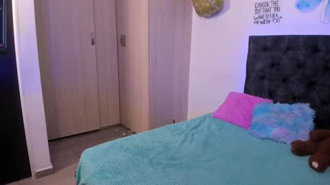 Emily - April online show from 01-23-25, 07:07