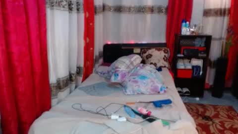 Snapshot of the_girl_nxt_door chatting on 02-13-25, 10:02 samm online show from 02-13-25, 10:02