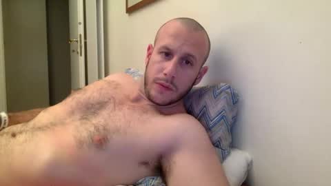 Snapshot of the_handyman_69 chatting on 11-06-25, 12:44 the_handyman_69 online show from 11-06-25, 12:44